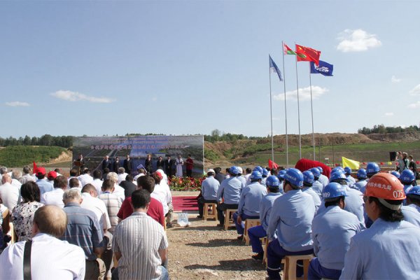 中国承建的白俄罗斯大水电站主体工程开工